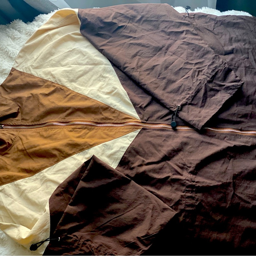 Plus Cream Tab Brown Blocked Jacket with adjustable waist